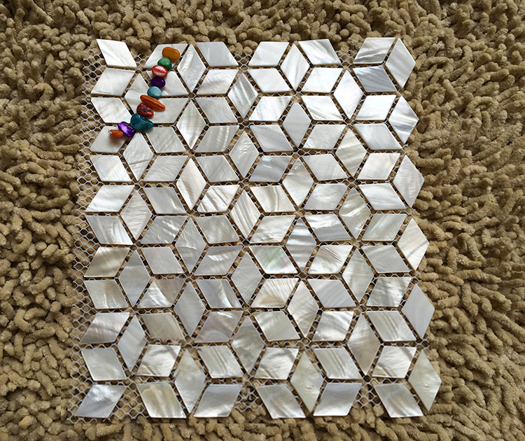 Rhombus white shell mosaic til - Home Improvement Background recensione e prezzo